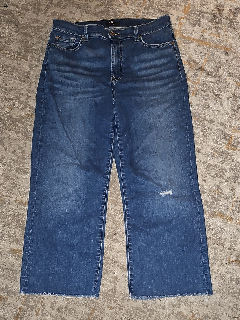 7 For All Mankind Alexa Cut Hem Cropped Jeans Size 31
